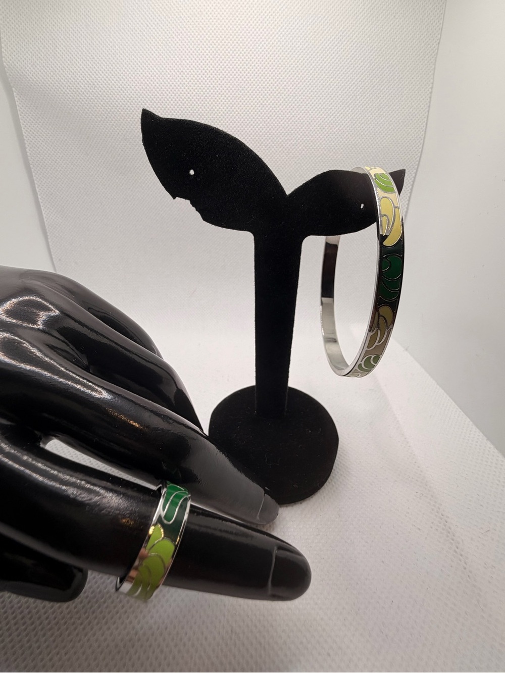 Green Abstract Enamel Bangle Bracelet & Matching Ring Set Size 6 NWOT